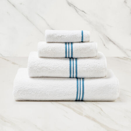 slide 2 Triplo Bourdon Bath Towel