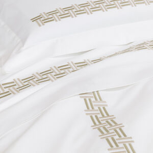 slide 4 Basket Weave Embroidery Set Copripiumino