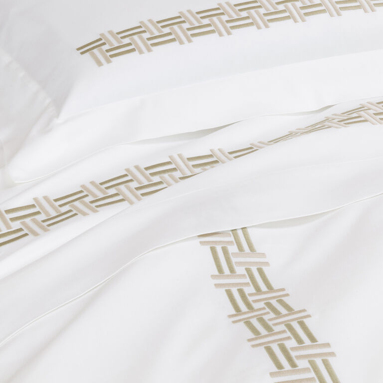 slide 4 Basket Weave Embroidery Set Copripiumino