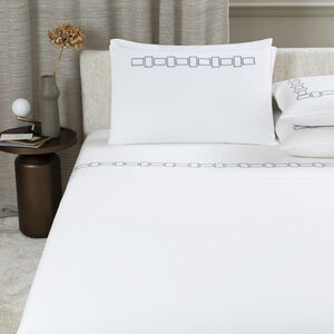 slide 2 Bold Bicolor Embroidery Completo letto