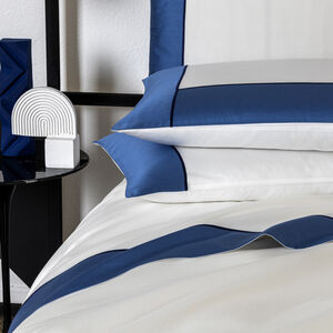 slide 5 Linear Pillowcase Set