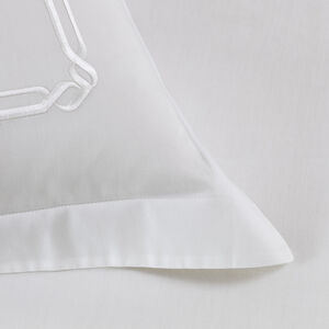 slide 3 Frame Embroidery Duvet Cover Set