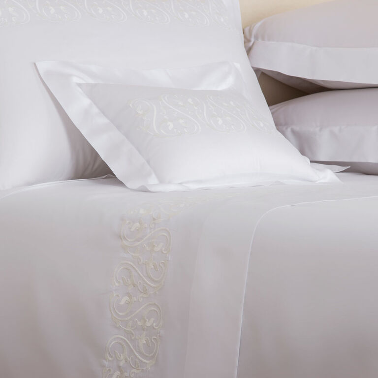 slide 2 Ornate Medallion Ricamo Boudoir