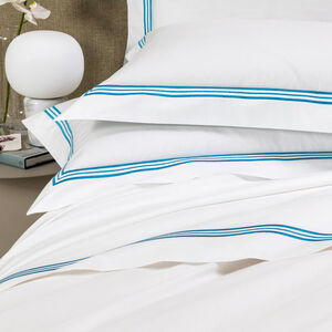 slide 5 Triplo Bourdon Duvet Cover Set