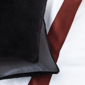 slide 5 Luxury Shearling Cuscino Decorativo