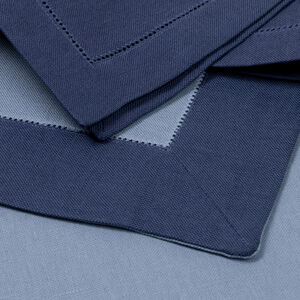 slide 4 Artistry Ajour Set aus Tischsets und Servietten