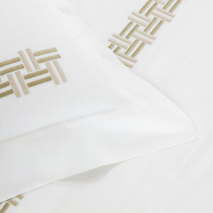 slide 3 Basket Weave Embroidery Set Copripiumino