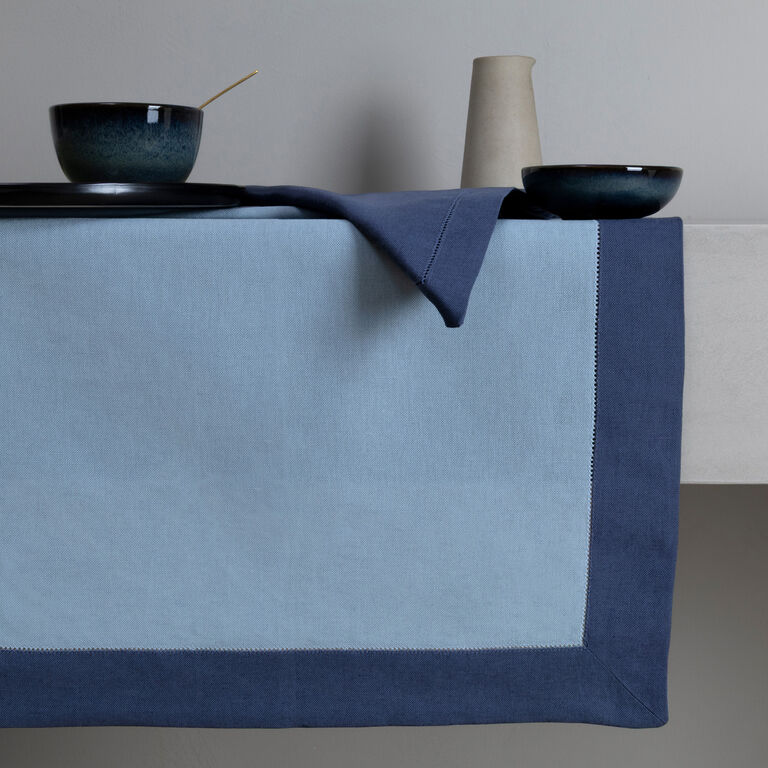 slide 2 Artistry Ajour Runner