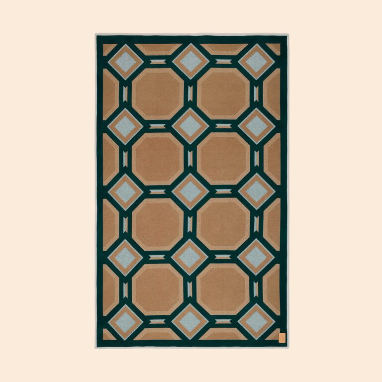 slide 2 Deco Throw 003
