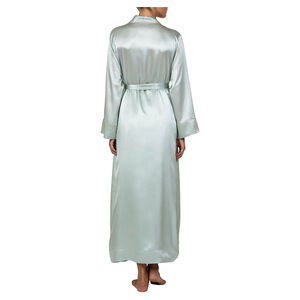slide 3 Diane Robe