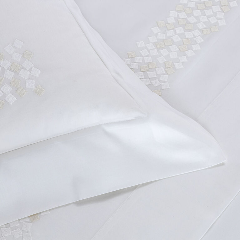 slide 3 Glimmer Embroidery Sheet Set