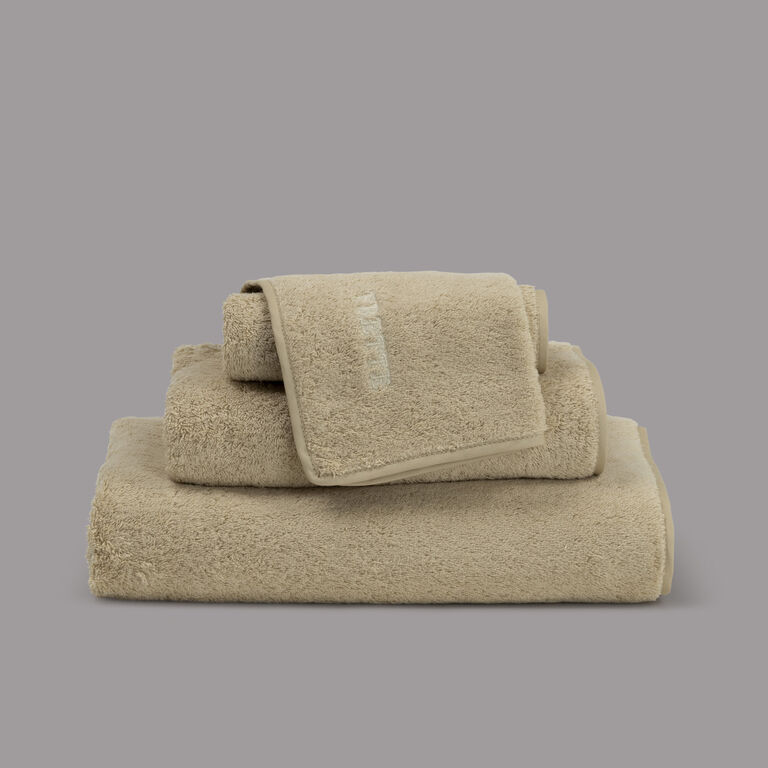 slide 3 Unito Carr&eacute;e Essuie de Mains