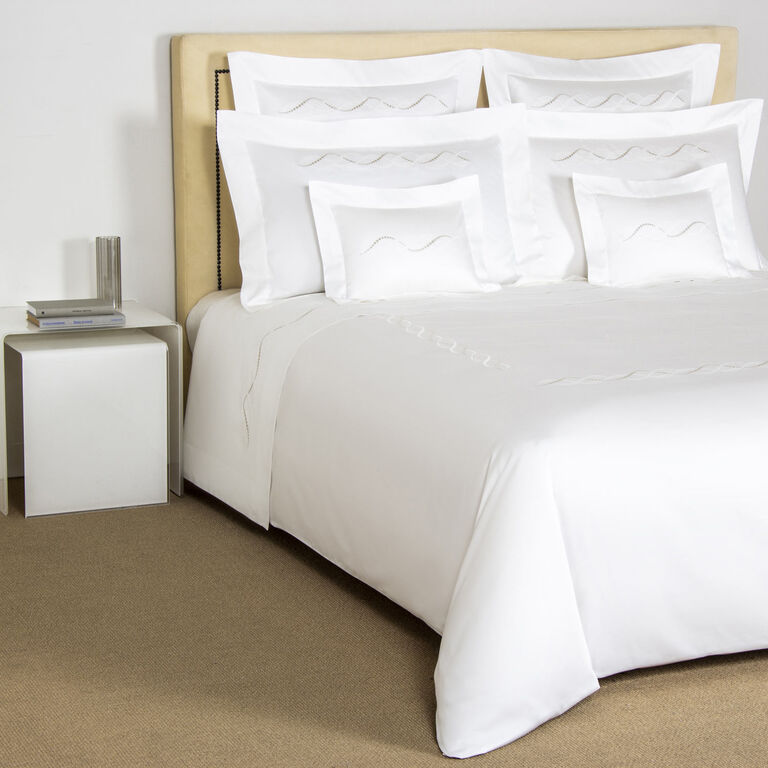 slide 4 Luminescent Pearls Ricamo Completo Letto
