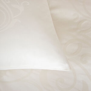 slide 3 Medallion Heart Euro Pillowcase