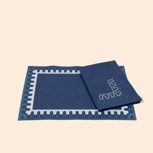 slide 3 Modernism Forma Set aus Tischset und Servietten