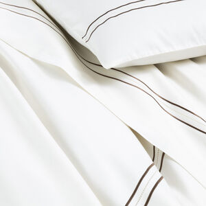 slide 5 Elegance Euro Sham