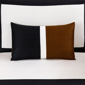 slide 1 Bold Boudoir