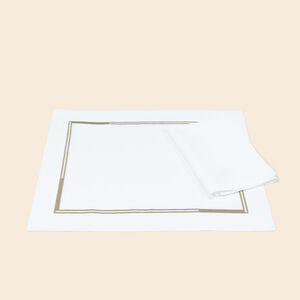 slide 3 Edgeline Set aus Tischsets und Servietten