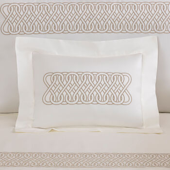 Auspicious Ricamo Boudoir