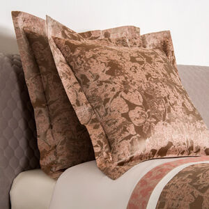slide 2 Bouquet Euro Sham