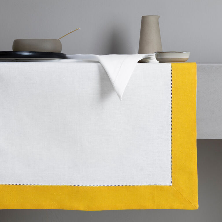 slide 2 Artistry Ajour Runner