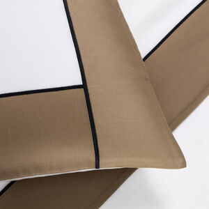 slide 3 Linear Duvet Cover Set