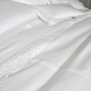 slide 5 Ornate Medallion Lace Euro Sham