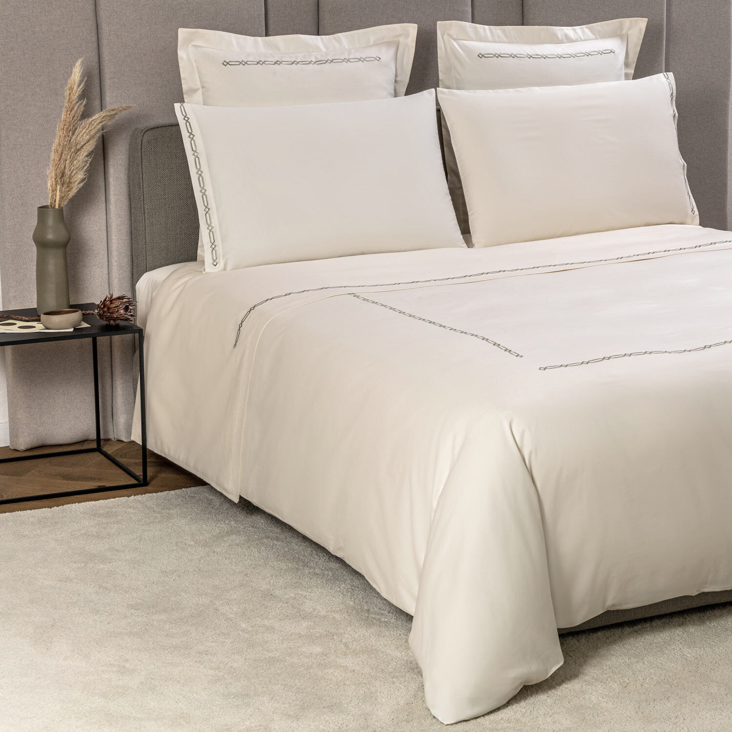Greca Embroidered Duvet Cover Set Frette