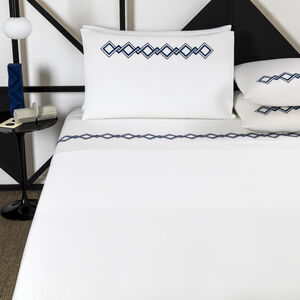 slide 2 Twist Embroidery Sheet Set