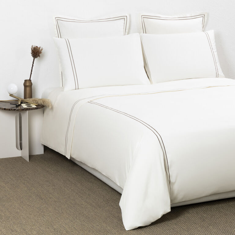 slide 4 Elegance Euro Sham