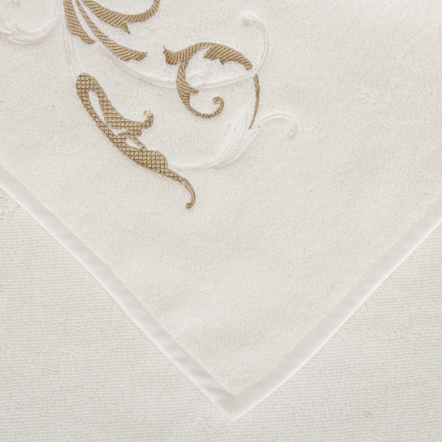 slide 2 Tracery Embroidered Bath Sheet 