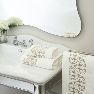 slide 4 Ornate Medallion Ricamo Serviette De Douche