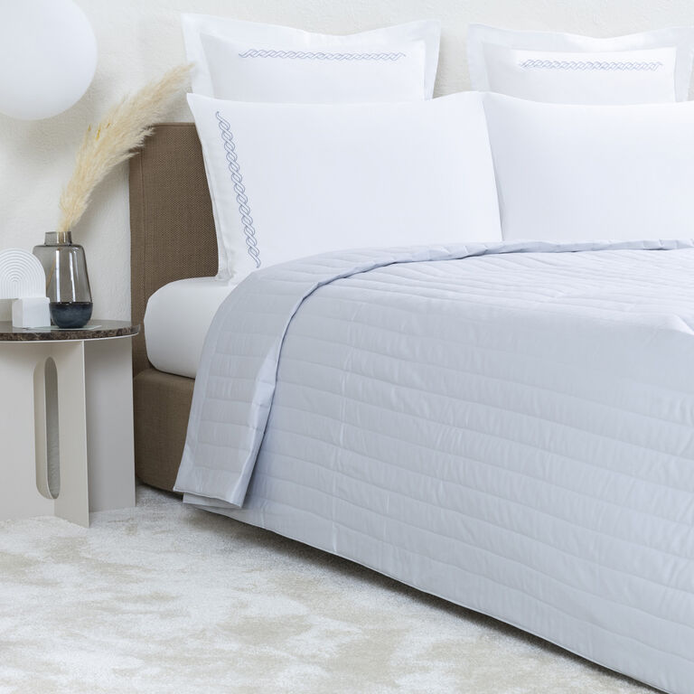 slide 2 Vertical Sateen Steppdecke