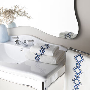 slide 4 Twist Embroidery Bath Towel