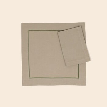 Define Set aus Tischsets und Servietten