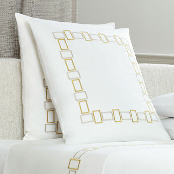 Bold Bicolor Embroidery Federa Quadrata