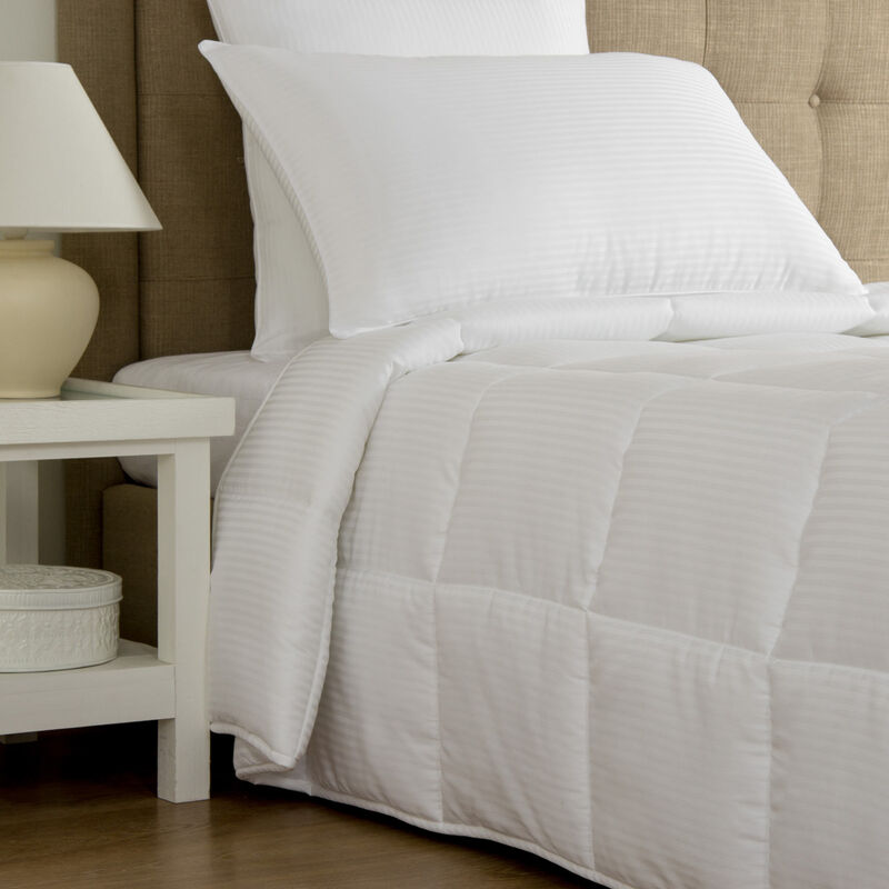 Nuvola Warm Down Alternative Comforter Frette