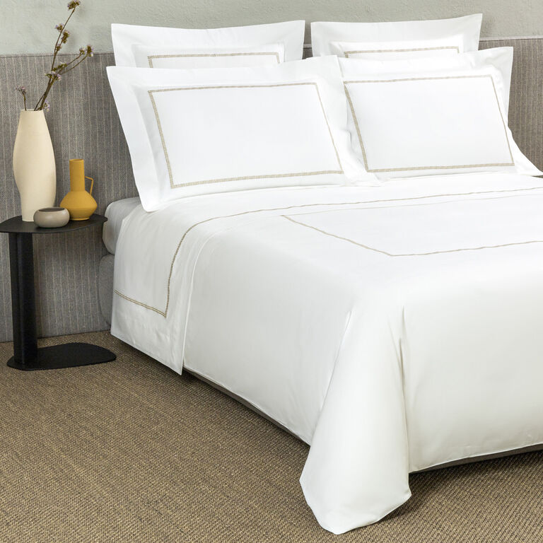 slide 4 Affinity Embroidered Completo Letto