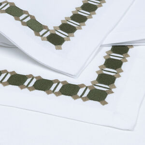 slide 4 Deco Set aus Tischsets und Servietten