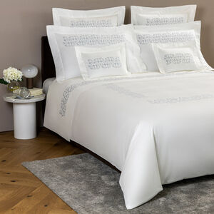 slide 4 Ornate Medallion Ricamo Copripiumino