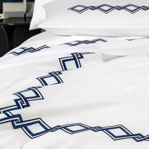 slide 5 Twist Embroidery Sheet Set