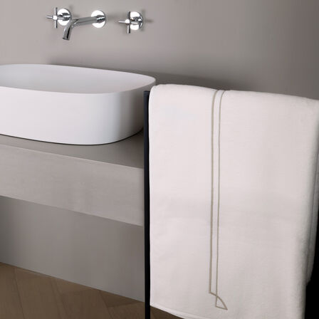 Layering Embroidery Drap De Bain