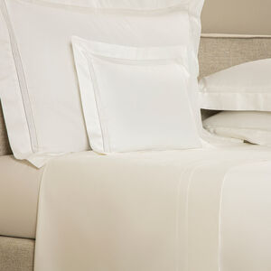 slide 2 Doppio Ajour Boudoir Sham