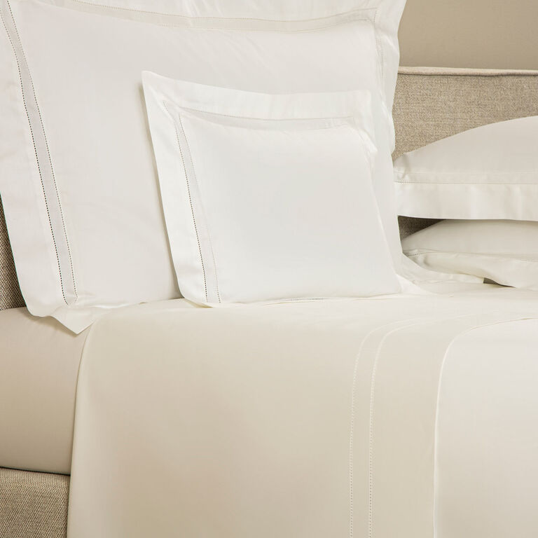 slide 2 Doppio Ajour Boudoir Sham