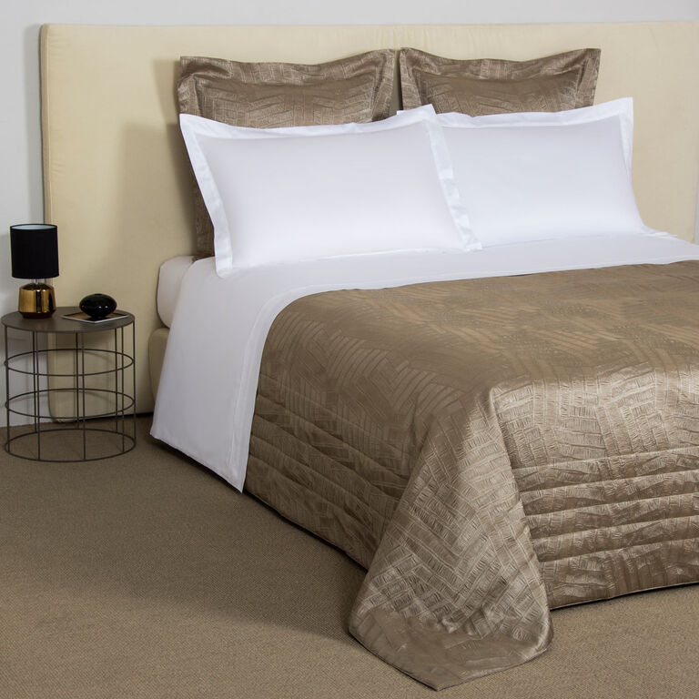 slide 4 Brera Light Quilt