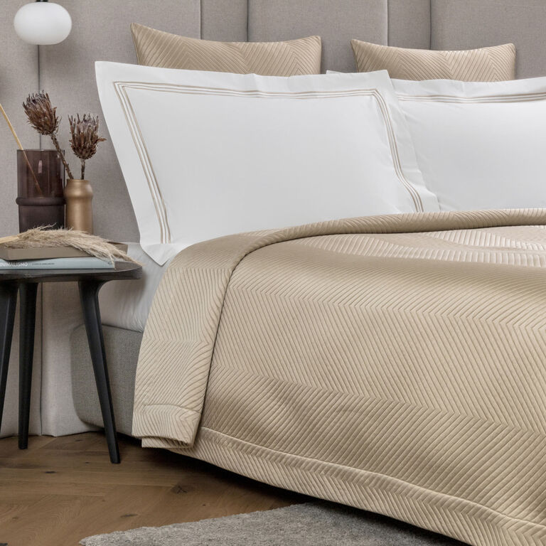 slide 2 Luxury Herringbone Copriletto