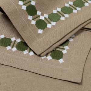 slide 4 Deco Set aus Tischsets und Servietten