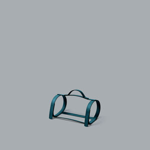 slide 2 Otello Throw Holder