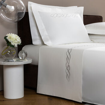 Pearls Ricamo Completo Letto