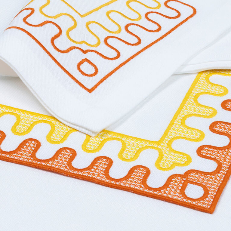 slide 4 Modernism Net Set aus Tischsets und Servietten